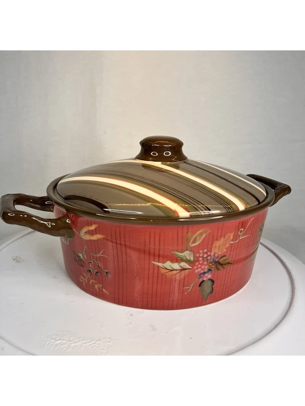 Tracy Porter Octavia Hill Garden 2 Qt Round Covered Casserole Red Green EUC